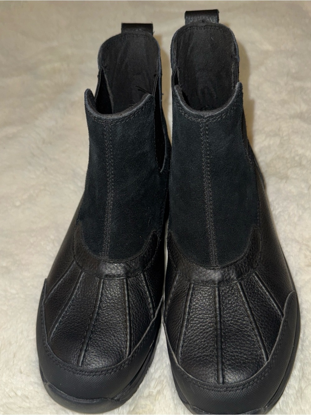 UGG Women’s Black Leather & Suede Chelsea Duck Boots
